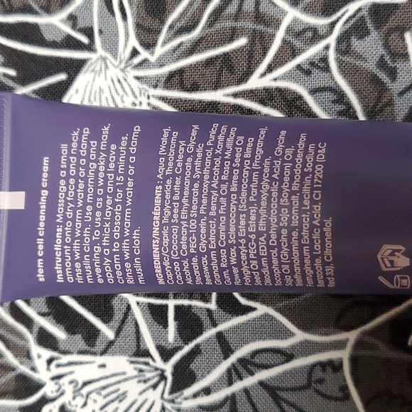 LAST CHANCE! Host Pick! Rodial stem cell cleansing cream - Picture 4 of 4